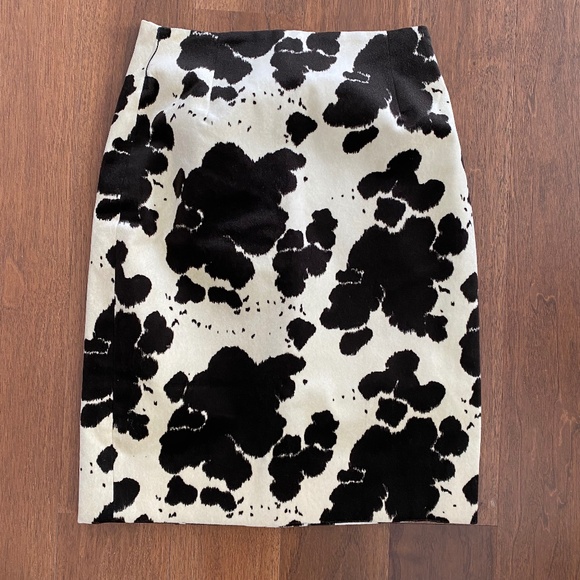Suede Black and white Wheaton and Katz limited edition Mini skirt size 6 - Picture 1 of 4